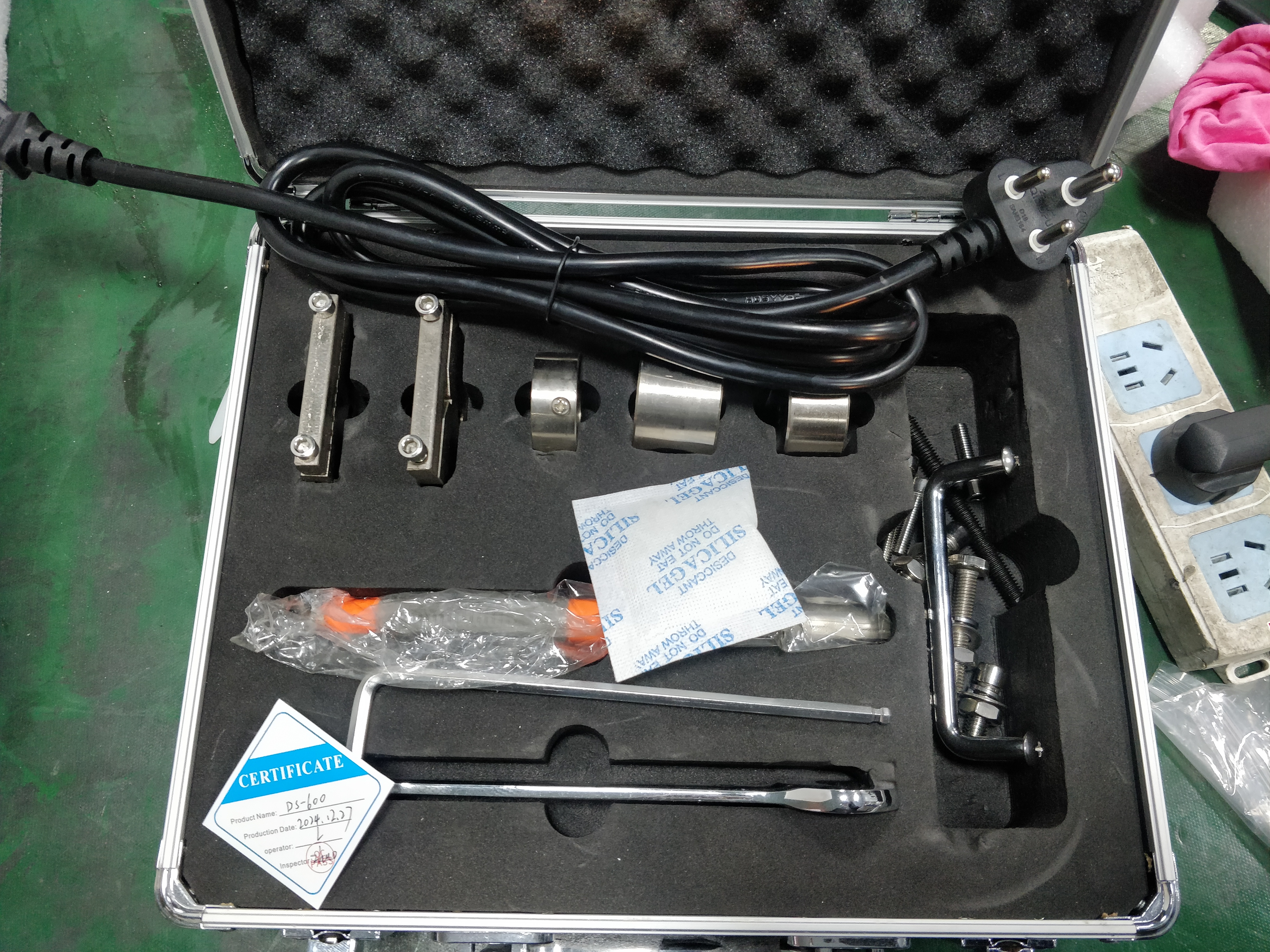 m&aacute;quina de corte de precisi&oacute;n metal&uacute;rgica